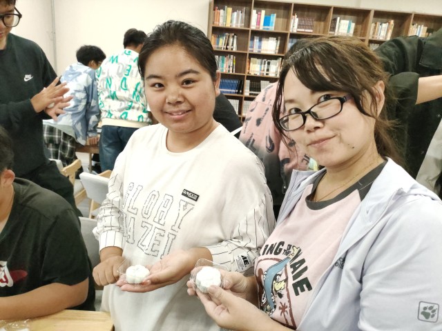 月映智能 “饼”成心意——智能工程学院中秋实践活动