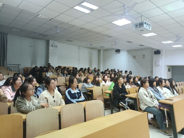 【辅导员说完满】青春有为无所谓 何处不是浪浪山——食品与环境学院2023级辅导员说完满活动
