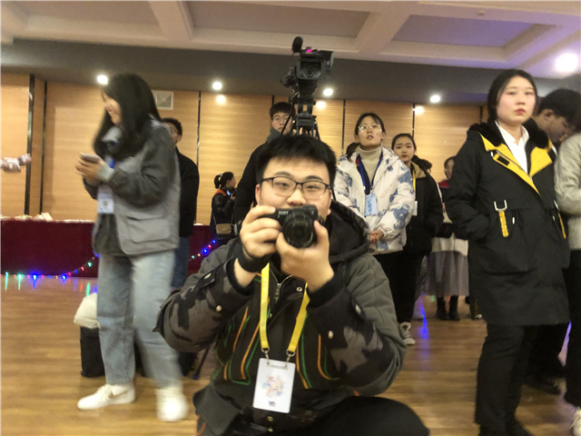 闪光的信院第264期：以青春为证做荧幕后的“超级英雄”闪光青年•王超智