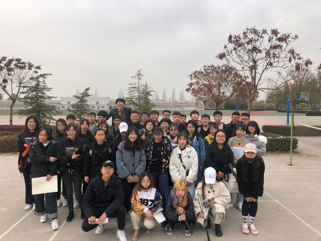 【完满班级】“摩拳擦掌，振奋人心”2V2羽毛球对抗赛——艺术传媒学院环设1903班举办完满活动