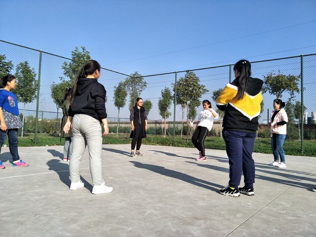 【完满班级】足尖舞者 一见如故——环科系食安1701班举办完满班级活动