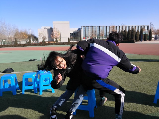 【完满班级】“运”味无穷 趣动暖冬——经济与管理学院1803班趣味运动会