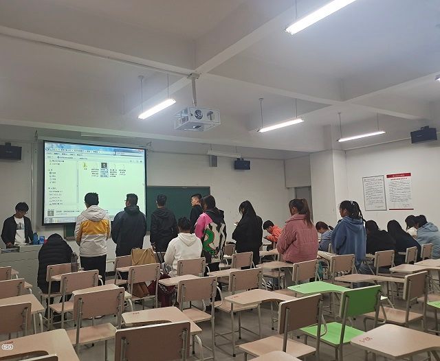 理性消费 防止电信诈骗——艺术传媒学院数字媒体艺术2001班防诈骗主题班会