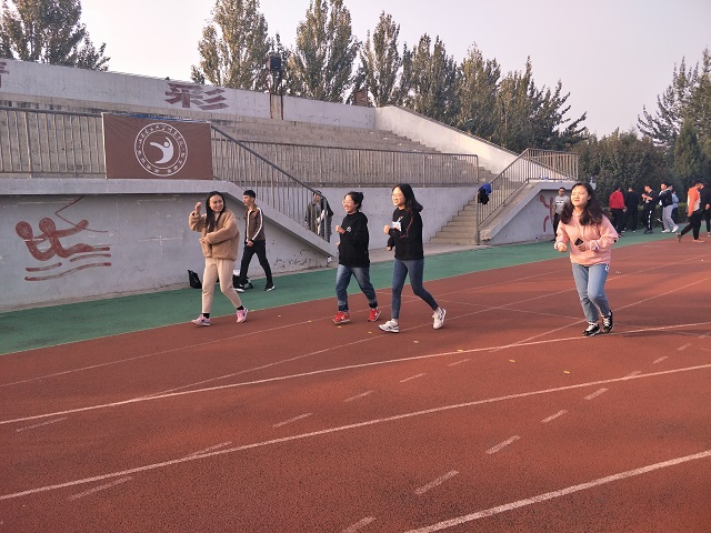 【完满班级】挥洒汗水 不负青春——淬炼商学院十月完满班级主题活动(十八)