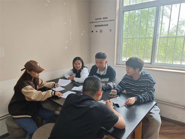 于艺术碰撞中听到回响——经济与管理学院五月完满团支部纪实(三)