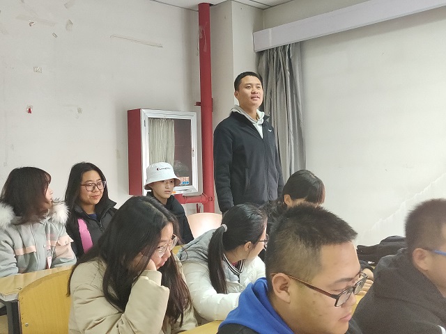 【辅导员说完满】小心身边传销 留住周围幸福——食品与环境学院2018级辅导员说完满活动