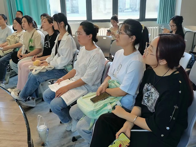 【辅导员说完满】坚持不懈 做自己的攀登者——食品与环境学院2020级辅导员说完满活动