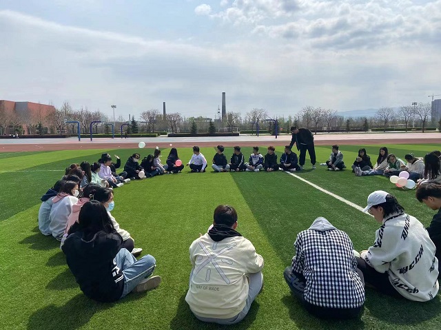四月 让心灵和身体在路上——经济与管理学院四月完满团支部纪实(二)