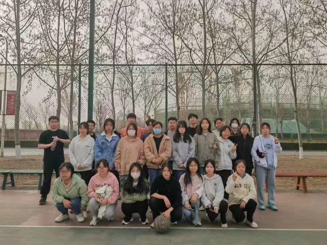 【完满团支部】签下春天的承诺 挥洒青春的汗水——淬炼·国际商学院财务(对口)2205班完满团支部活动