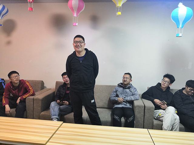 【完满班级】执着与激情 竞技的青春——软件工程1804班“电子竞技赛”完满班级活动