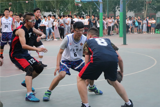 做自己的MVP——第十届“至强杯”男子篮球嘉年华圆满落幕