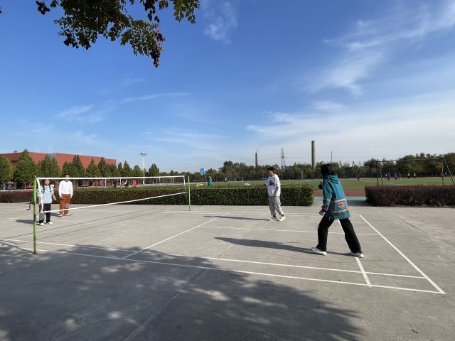 【完满班级】团结拼搏 奋斗不息——艺术传媒学院数字媒体2002班举办团体羽毛球活动