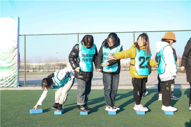 【青马工程】“绿野仙踪”新挑战 素拓场上展雄风——第十二期“青马工程”完满教育学生骨干培养计划知行班系列活之第五届“聚青春”班级凝聚力素质拓展大赛圆满举行