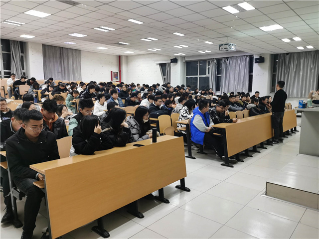 【辅导员说完满】青春炫彩 奋斗流光——大数据学院、信息工程学院20级辅导员说完满