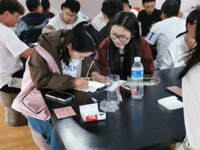 【完满团支部】满眼尽是国潮风——经济与管理学院数管2303班完满团支部活动