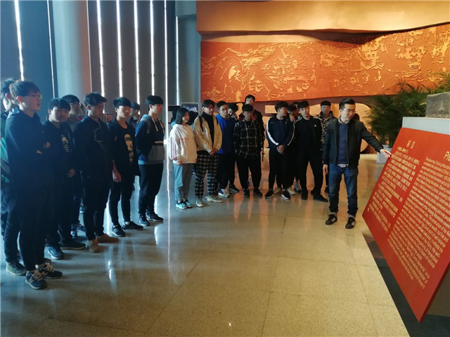 【辅导员说完满】探索革命足迹展望未来——传承太行精神 勇攀人生高峰