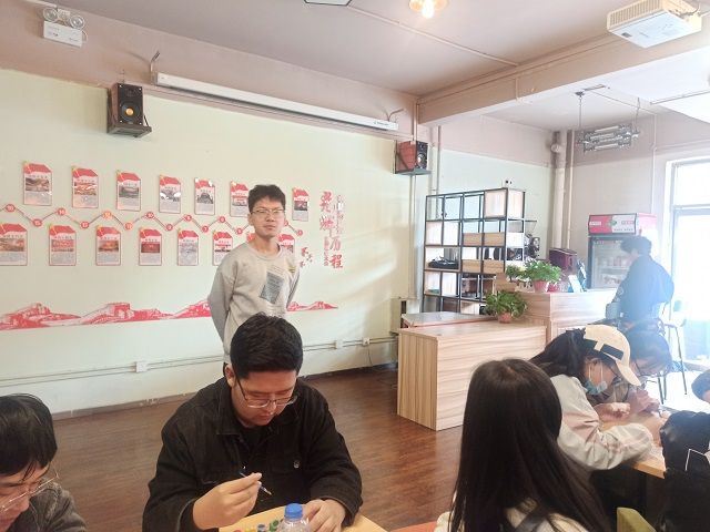 【完满班级】激发头脑风暴 创造艺术雅作——食品与环境学院动医2004班完满班级活动