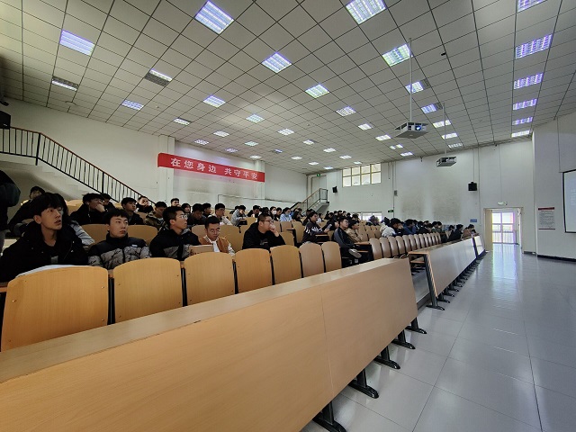 共享丰富人生 科技引领未来 ——IT客计算机协会、网页设计协会计算机硬件讲解