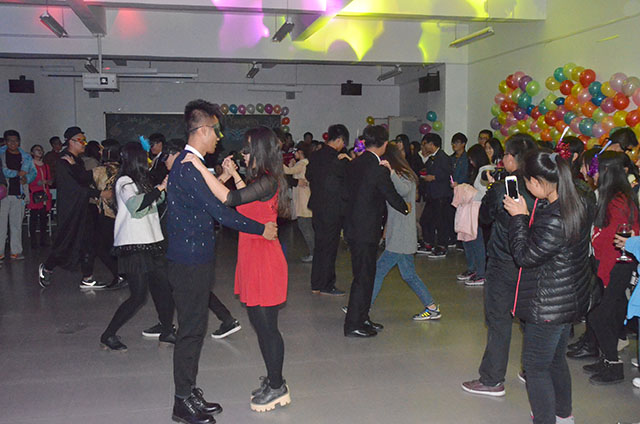 远景学院“万圣节狂欢之夜”活动成功举办