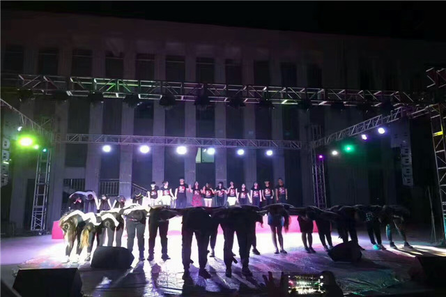 闪光的信院第189期：栉晨沐雨 付就艺术人生——傅晨雨