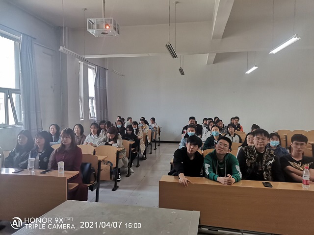 【完满班级】百年征程波澜壮阔 百年初心历久弥坚——经济与管理学院四月完满班级纪实（一）