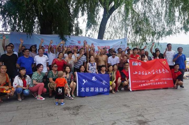 【辅导员说完满】丰收季里看青扬 完满场上话桑麻——大数据学院、信息工程学院“三下乡”主题班会