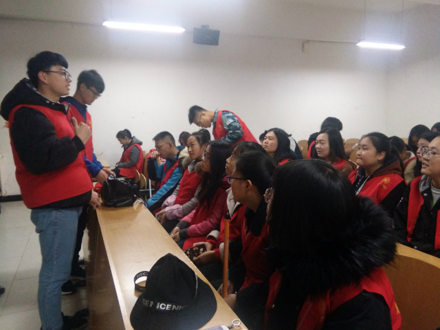 【完满班级】公益 与爱随行——淬炼商学院举办“善行青春”主题活动（四十八）