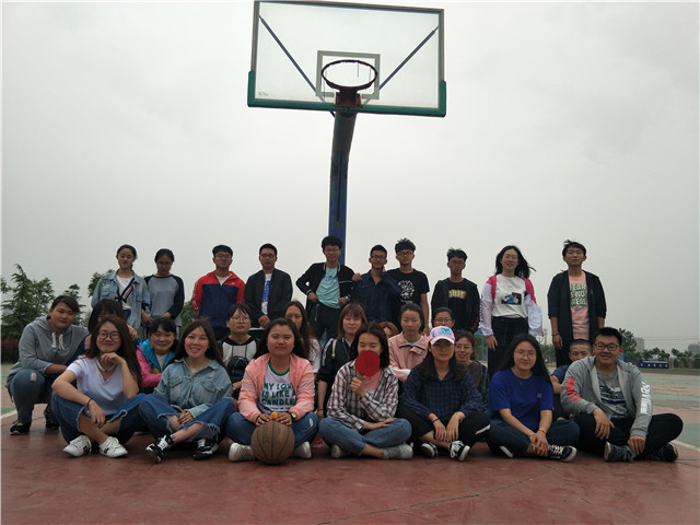 【完满班级】我与操场有个约会——淬炼商学院五月完满班级主题活动（三）