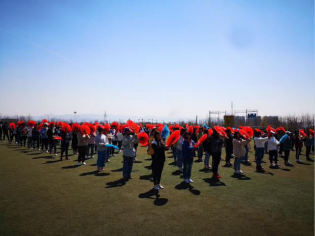 【运动会特辑】信院暮晨间的你们 全力以赴只为最好