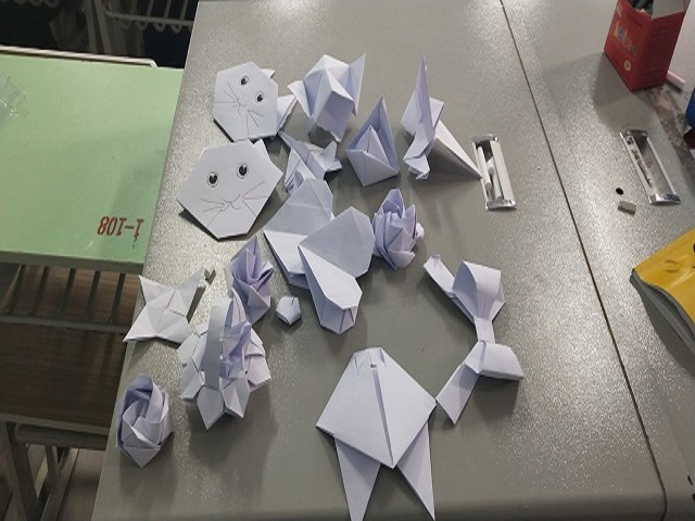 【完满班级】“梦想启航 艺彩飞扬”趣味折纸比赛——艺术传媒学院视觉1701完满班级活动