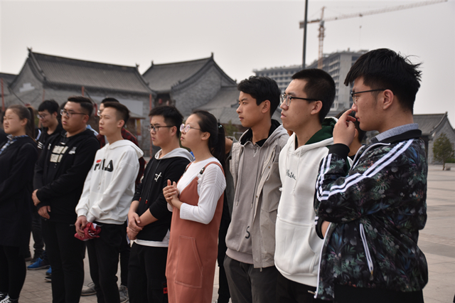 学长计划第625期:雨纷纷 旧故里草木深——大数据学院、信息工程学院学长计划第87期:踏青攫取早春芬芳