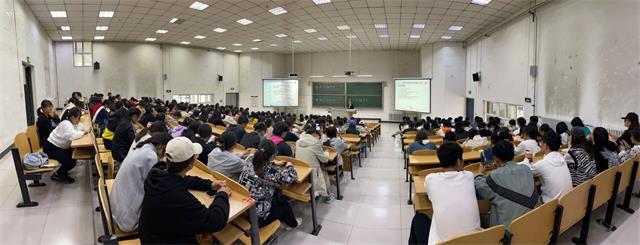 【辅导员说完满】hello大学生——淬炼·国际商学院2021级辅导员说完满专题活动