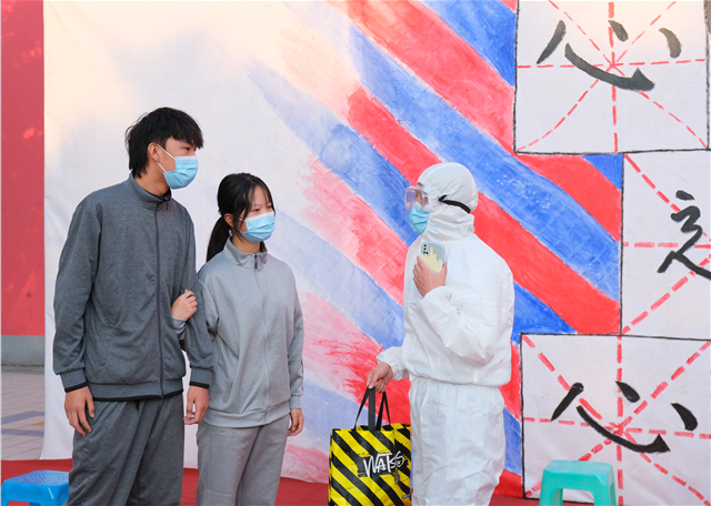 【戏剧节】爱和希望总比病毒蔓延地更快——《守望天明》