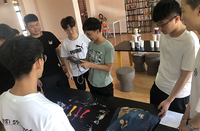 【完满班级】当戏剧遇上视觉 在书院碰撞火花——艺术传媒学院2014级视觉专业举办完满班级活动