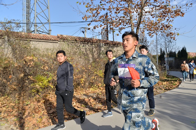 “丁香医生·2019全国大学生酷跑迷你马拉松公益挑战”信院站鸣枪开跑!