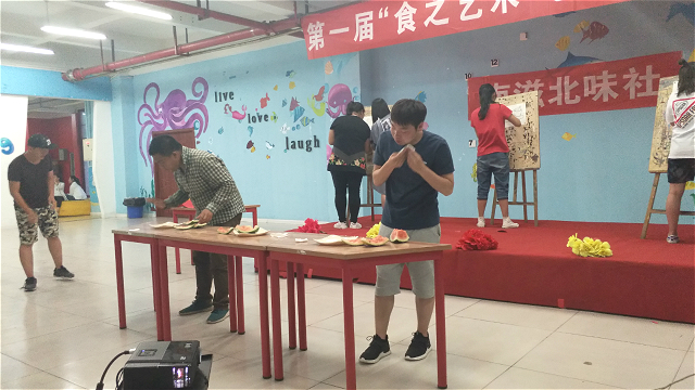 【缤纷百团】“南滋”鲜鲫食丝脍 “北味”香芹碧涧羹