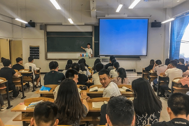 【完满班级】经典戏剧人生 传承民族文化——食品与环境学院土管1601班完满班级活动