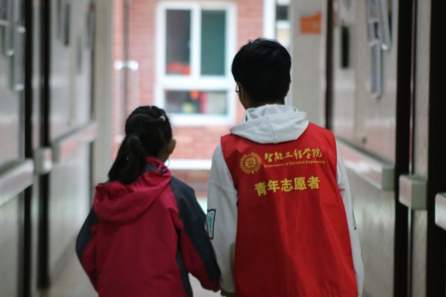 培训交流助成长 与爱共筑共提升——智能工程学院“心田花匠”暖心计划系列活动第19期