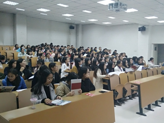 【辅导员说完满】改变就业观念  实现人生价值——淬炼商学院举办“辅导员说完满”系列活动（十六）