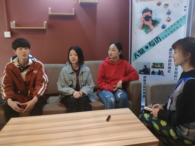 闪光的信院第233期:聚光灯背后的刻苦训练 只为遇见另一个自己