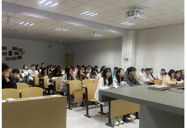 争做网络文明使者——大数据学院、信息工程学院“智·惠农”专项志愿者服务队