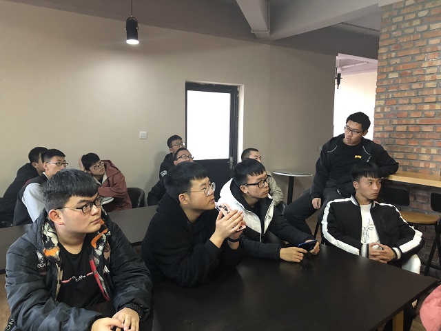 【完满班级】民主生活会 ——数据1802班“民主在身边”完满班级活动