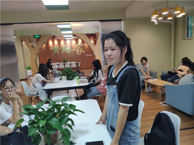 【完满班级】艺术围绕 温暖心灵——外国语言文学系英语1805班、英语1806班、涉外1801班9月完满班级活动