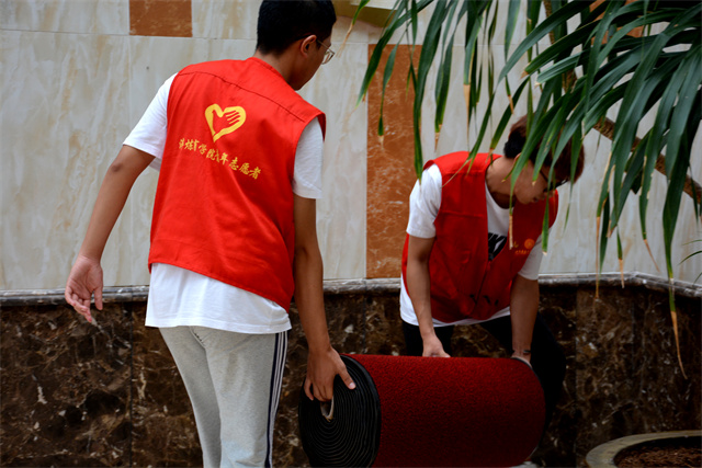 【三下乡】助力会务调研 展现志愿风采——淬炼商学院青年益行国情观察实践团