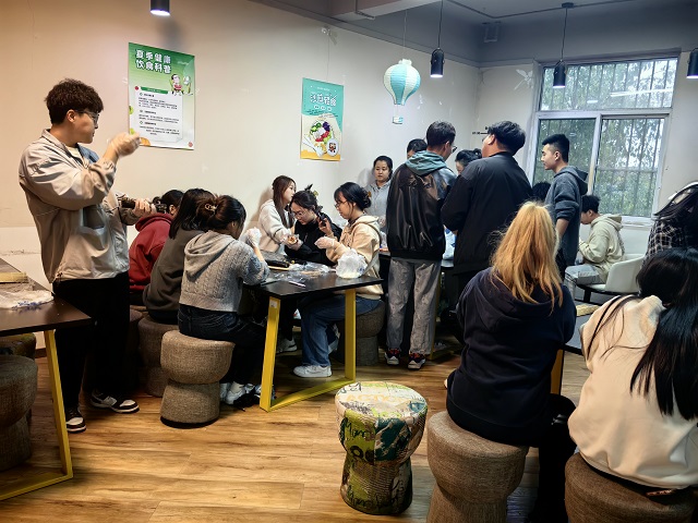 桀骜不驯 风华正茂——艺术传媒学院十月完满团支部集锦（一）