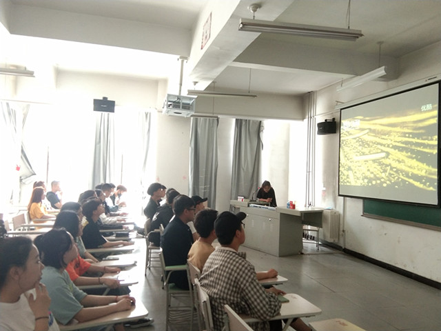 【完满班级】弘扬五四精神 品味多彩人生——艺术传媒学院环境设计1802班开展“弘扬五四精神”活动