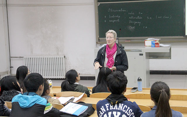 远景学院“工作坊”互动式教学讲座的成功举办