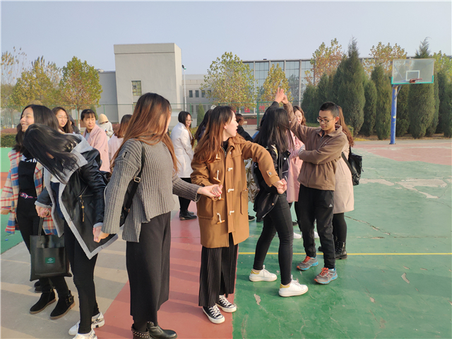 【完满班级】踮起脚尖 拥抱更明媚的阳光——经济与管理学院十一月完满班级活动纪实（三）