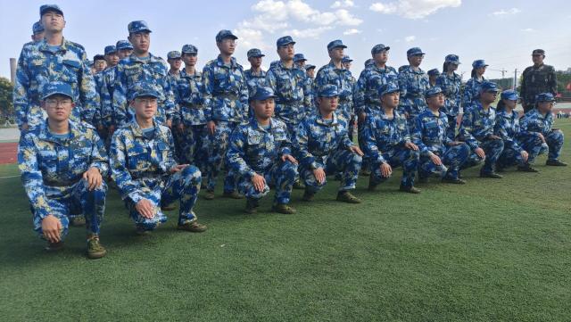 挥洒激情 遇见最棒的自己——21级智院学子军训纪实