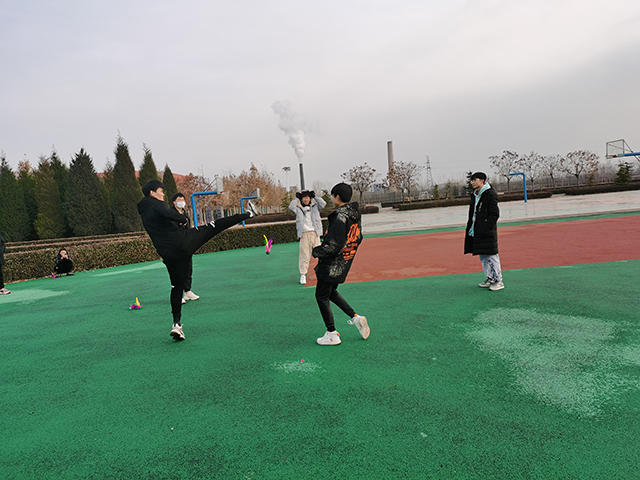 【完满班级】毽来毽去 踢毽子活动——大数据学院、信息工程学院软件2002班完满班级活动